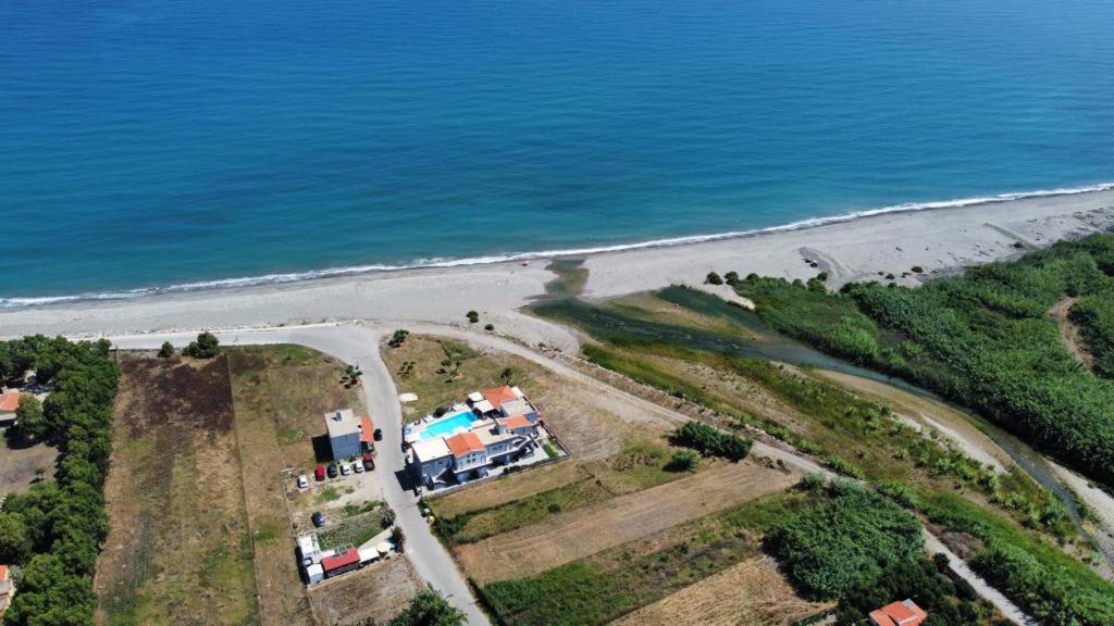 Haridimos Apartments Tavronitis Buitenkant foto